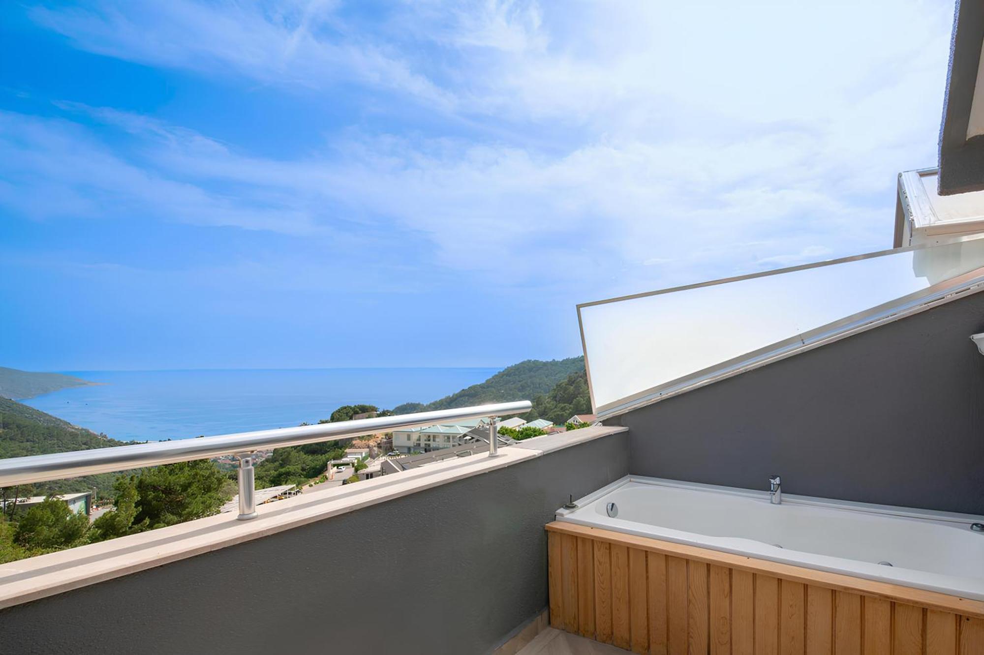 Ramada By Wyndham Fethiye Oludeniz Adult Only Otel Dış mekan fotoğraf