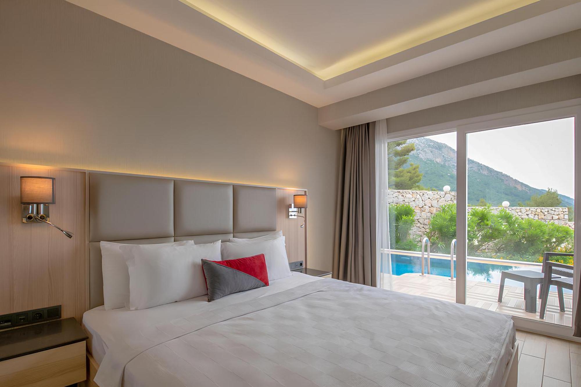 Ramada By Wyndham Fethiye Oludeniz Adult Only Otel Dış mekan fotoğraf