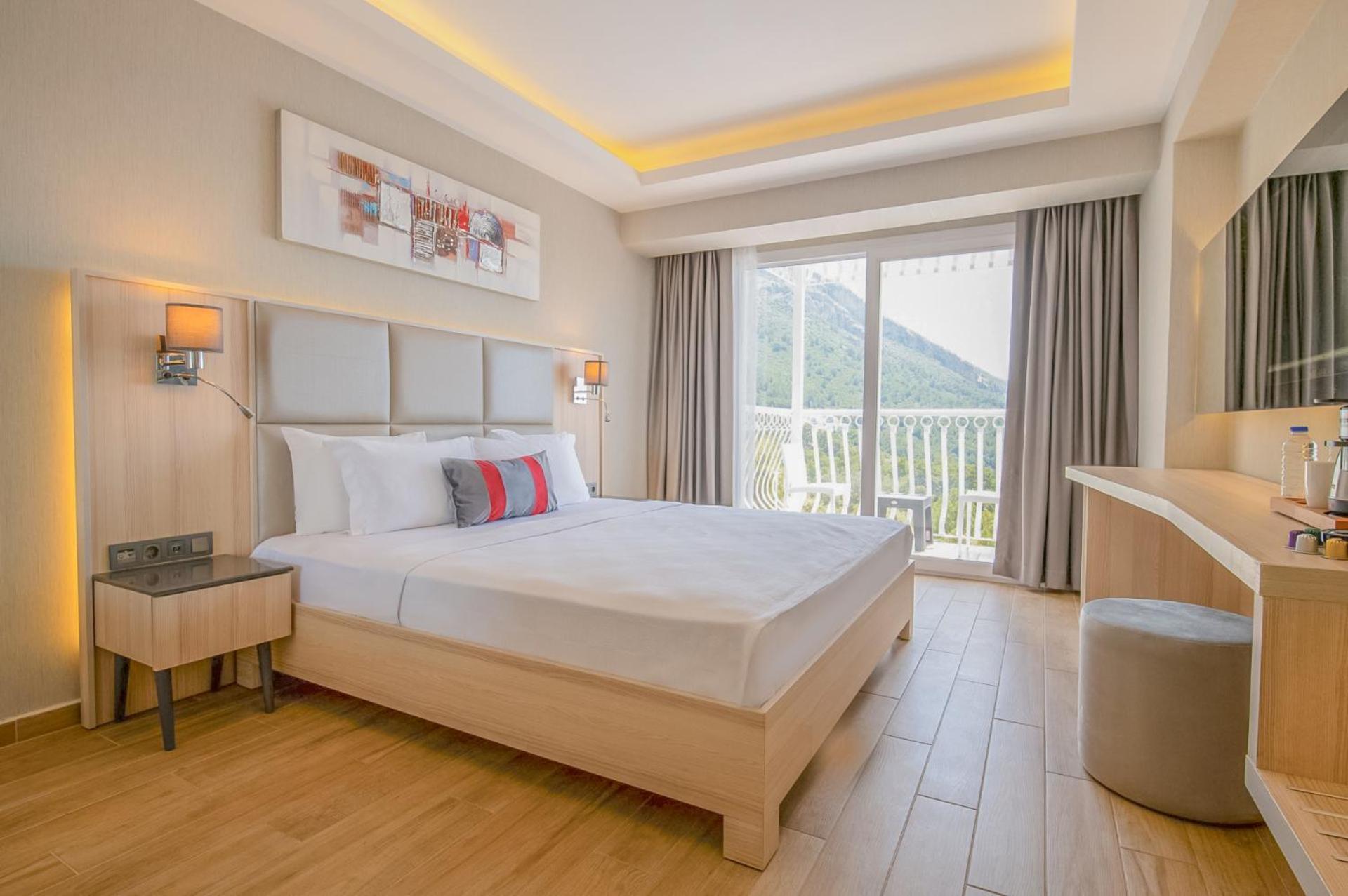 Ramada By Wyndham Fethiye Oludeniz Adult Only Otel Dış mekan fotoğraf