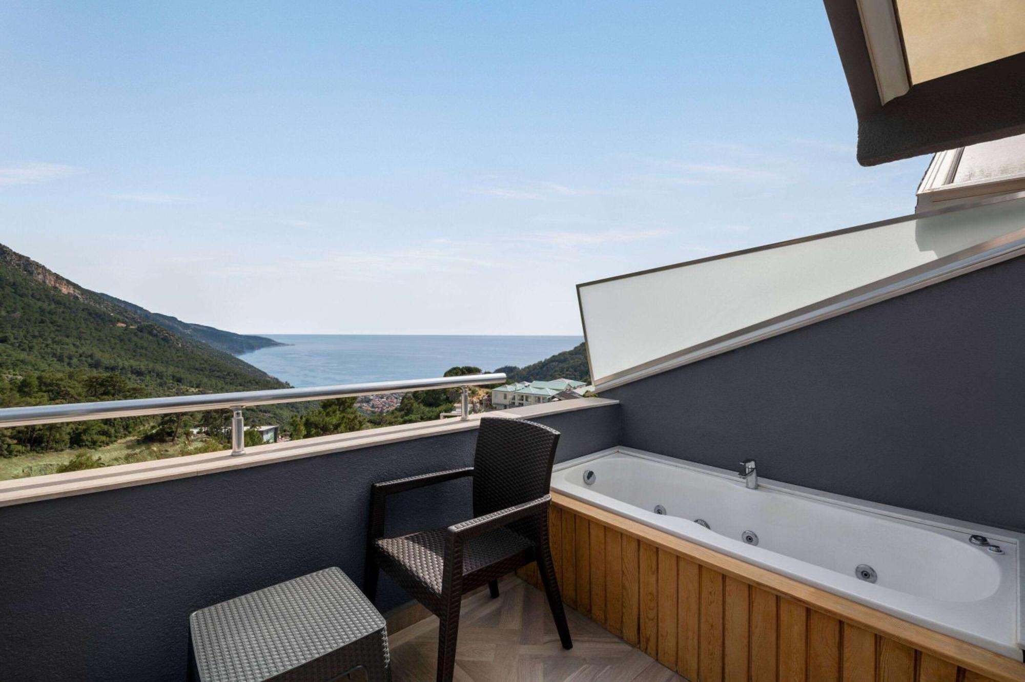 Ramada By Wyndham Fethiye Oludeniz Adult Only Otel Dış mekan fotoğraf
