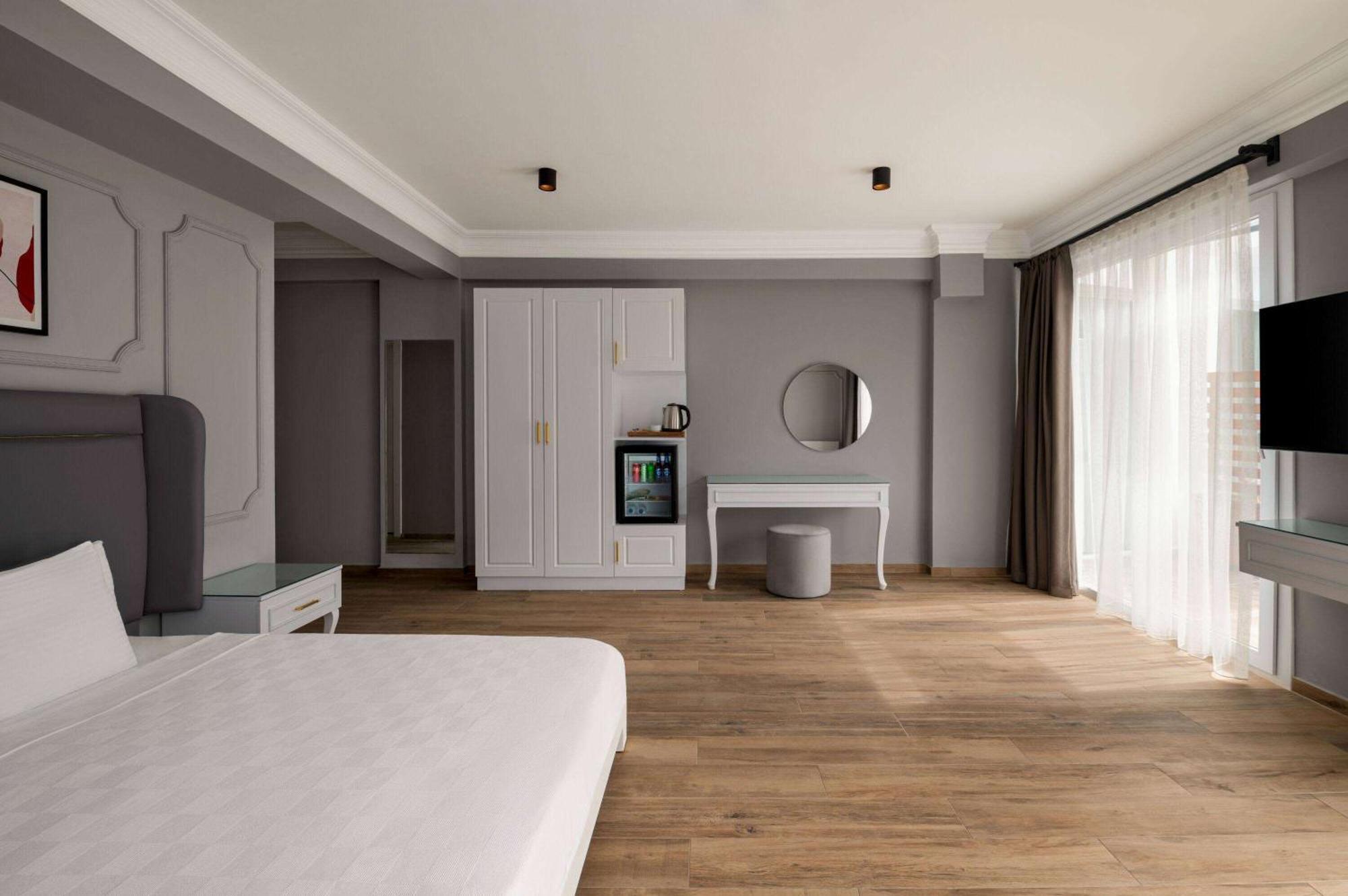 Ramada By Wyndham Fethiye Oludeniz Adult Only Otel Dış mekan fotoğraf